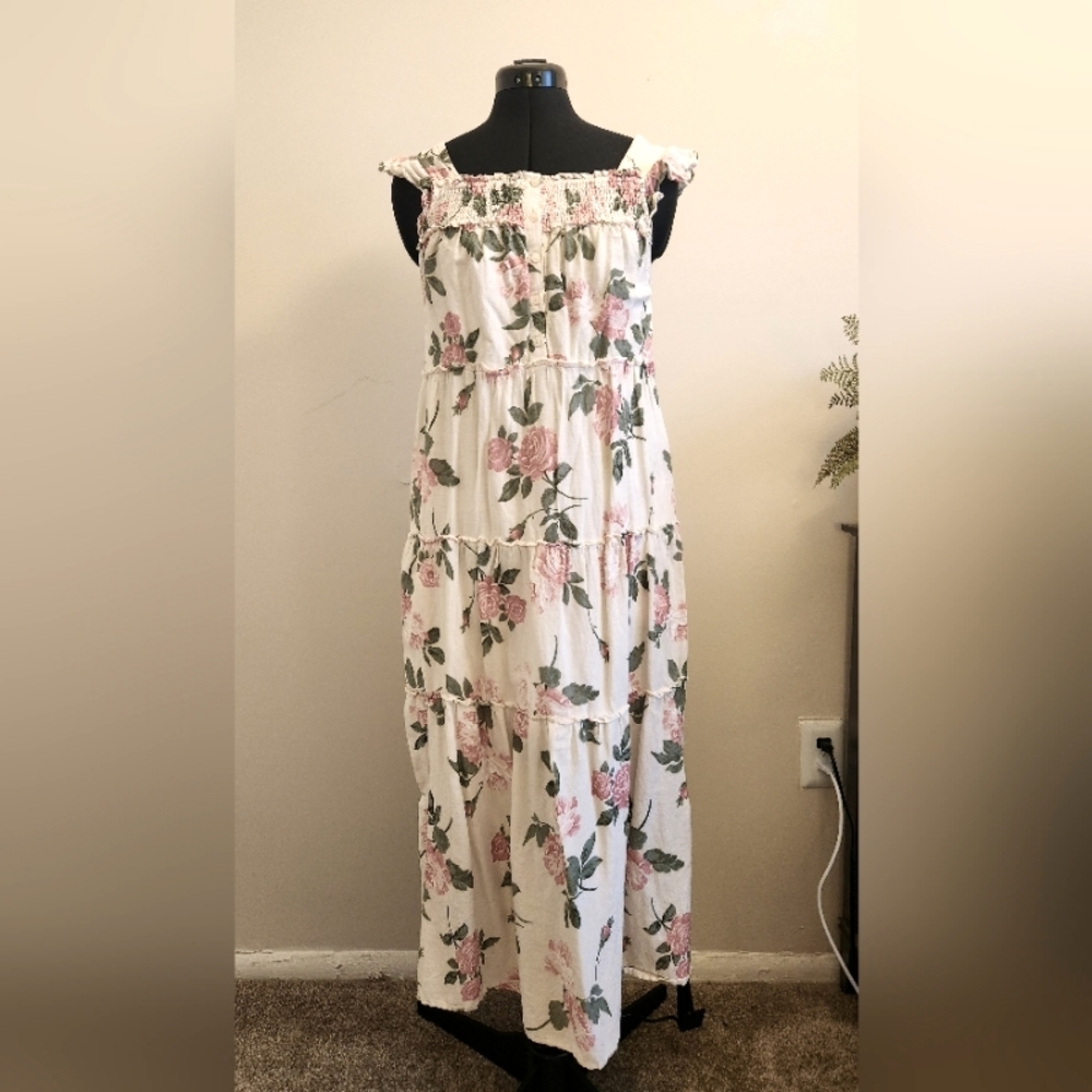 Floral Flutter-sleeve Maxi Dress